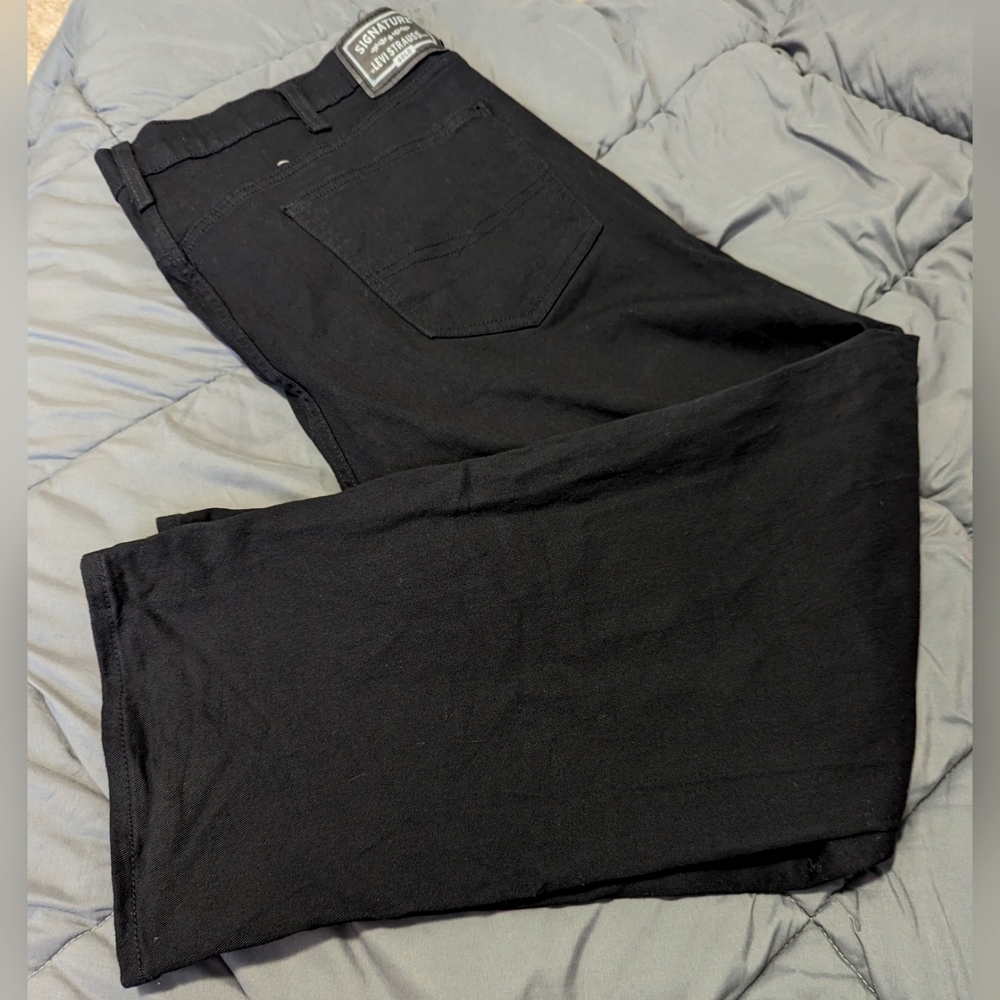 Signature by Levi Strauss & Co Men's Relaxed Fit Flex Jeans Gothic Sz: 44Wx30L